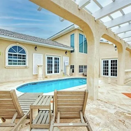 Reel Relaxin' - Luxury Waterfront Pool Home, 55' Dock